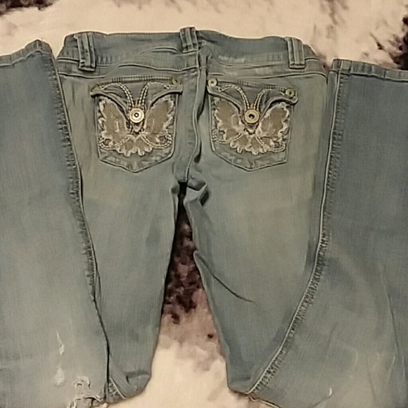 Distressed jeans. Very comfortable looking. Size 1 - Picture 4 of 4